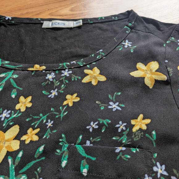 Floral Shirt - Picture 2 of 3